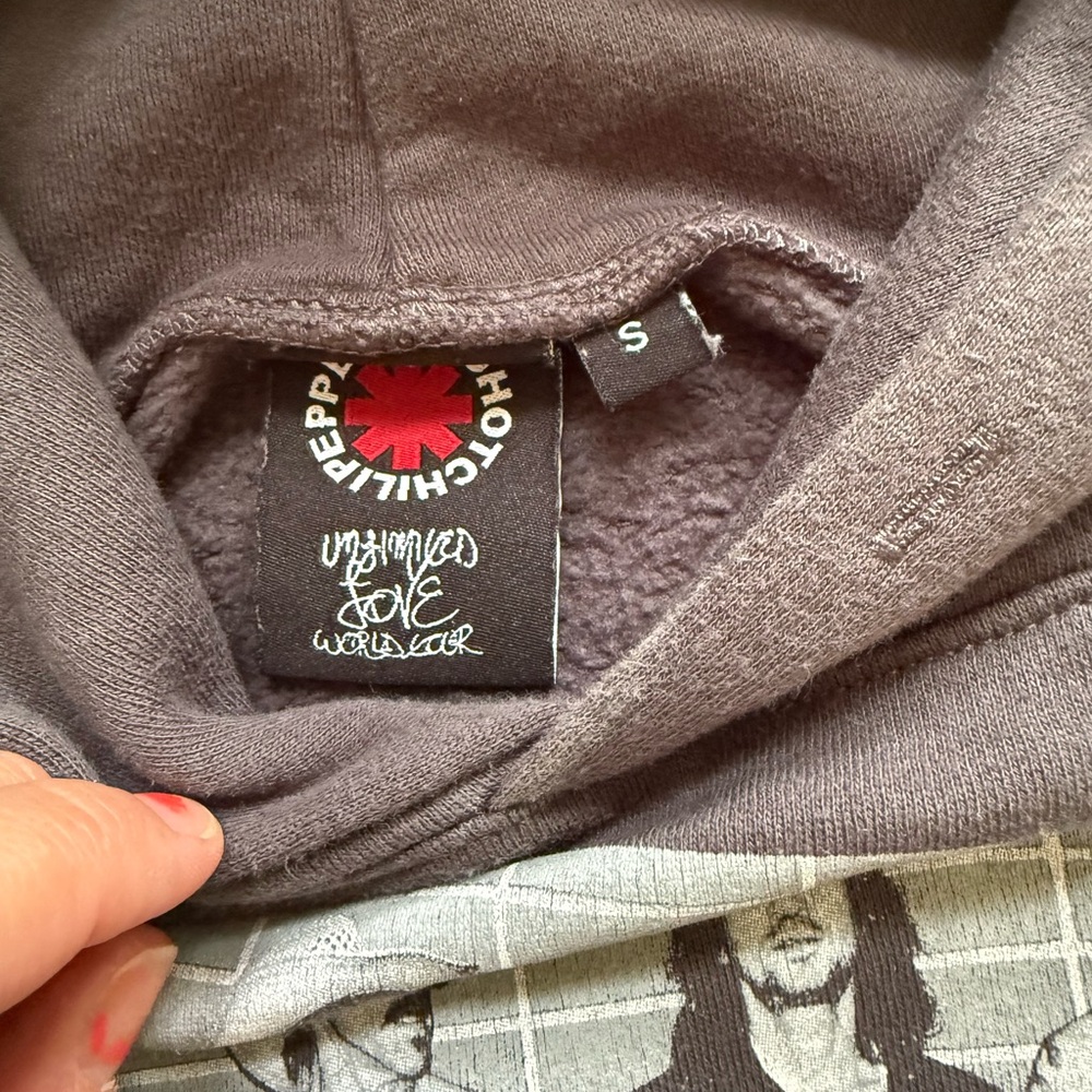 Red Hot Chili Peppers Unlimited Love World Tour 2022-2023 Merch Hoodie Mens S - Picture 5 of 11